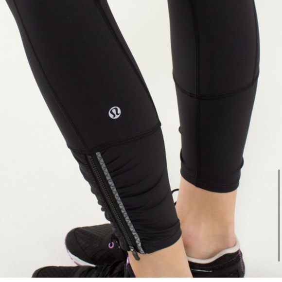 💯 authentic Lululemon Runday Crop - Picture 6 of 11